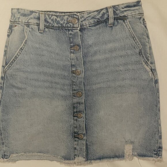 Tommy Hilfigre Jean Skirt | Size 6 - Picture 5 of 5